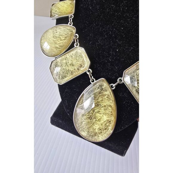 NY Necklace Bib Style Faux Gems - Picture 4 of 4